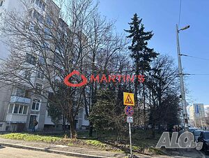 Тристаен панелен апартамент за продажба до болница ”Света Анна”, София