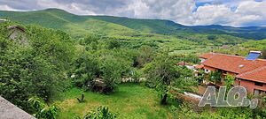 Продавам къща с невероятен изглед и РЗП-312 кв.м. в Логодаж, на 104 км от София