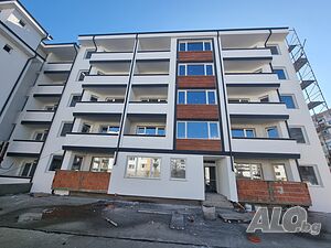 Продавам 3 стаен апартамент.