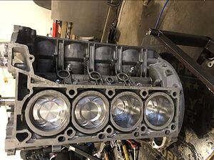 Блок за Mercedes 4.7 V8 -M278