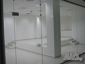 Заменям партерен магазин/офис за жилищен имот