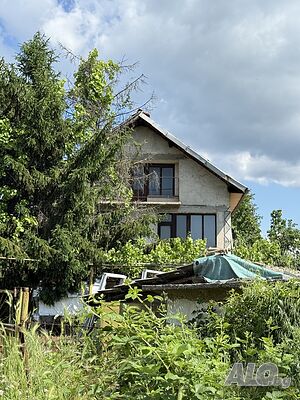 Триетажна къща в с. Ракитница Триетажна къща 204 кв.м РЗП 710 кв.м двор | Къщи, Вили | Ракитница