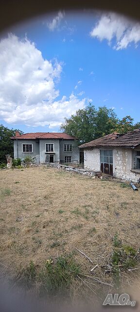 Каменна къща в с. Горно Белево