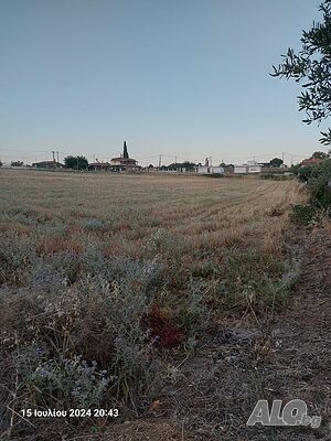 Продава се земеделска земя в Неа Потидеа Халкидики