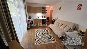 Двустаен апартамент с двор в к-с Vineyards Resort