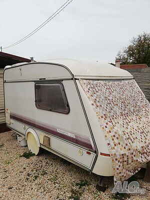 Продавам Каравана Elddis