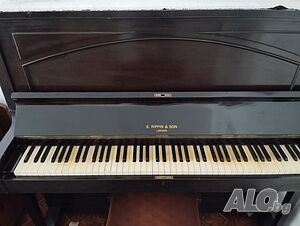 Продавам Акустично пиано ”E. Rippin & Son -London” в отлично състояние -150€