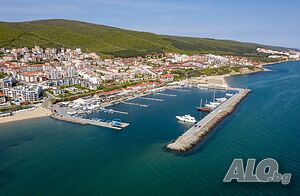 Продавам собствен апартамент в България Свети Влас с гледка море комплекс Фрегата