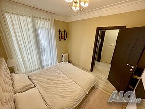 Продавам обзаведен двустаен апартамент