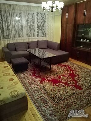 Продавам тристаен тухлен