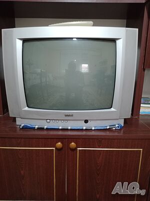 Продавам телевизор