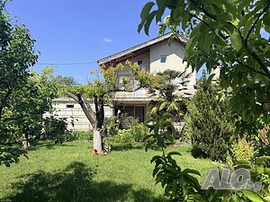 Уникална вила с 4 спални и прекрасно озеленен двор (620 кв.) НОВА ЦЕНА!!!