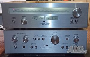 Комплект от тунер Akai AT-2200 и усилвател Akai AM-2200.