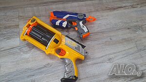 Два бластера Nerf с меки стрели