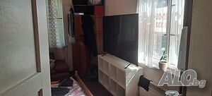 Двустаен тухлен апартамент в Перник Център