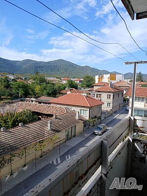 Продава се тристаен апартамент