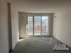 Тристаен в Смирненски с възможност за паркомясто