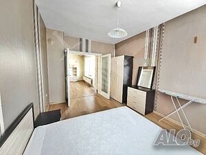 Три отделни стаи. Тухлен апартамент в Кършияка.