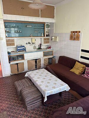 Многостаен в центъра на Димитровград + частен двор