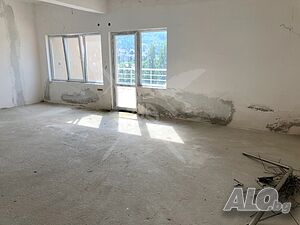 Двустаен в идеален център на Асеновград