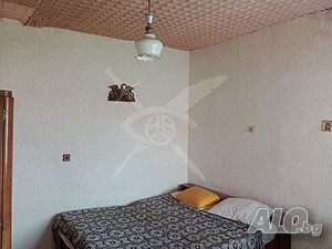 Къща в Дълбок извор