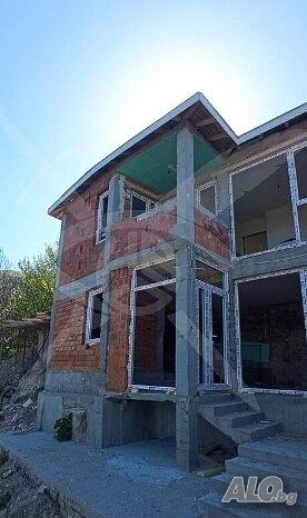 Новострояща се къща в с. Руен!83218