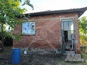 Къща в Царимир