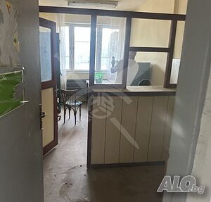 Продава се офис в с. Старосел!