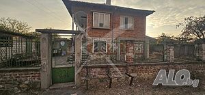 Продава се къща в с. Черноземен!