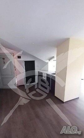 Тристаен апартамент в Айтос!