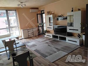 Двустаен апартамент в Остромила