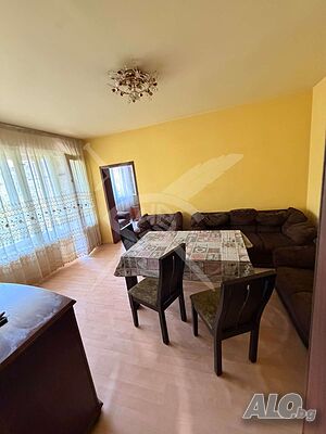 Двустаен апартамент в кв. Каменица 2