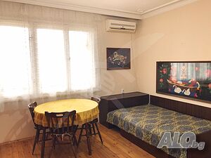 Тристаен плюс гарсониера, плюс ателие в Карлово!