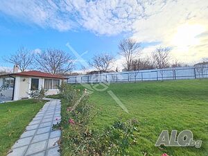 Едноетажна къща в село Дрянковец