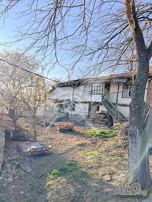 Къща в село Карагеоргиево
