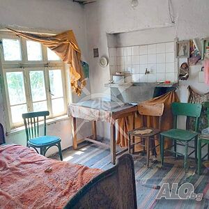Къща в село Момина Църква