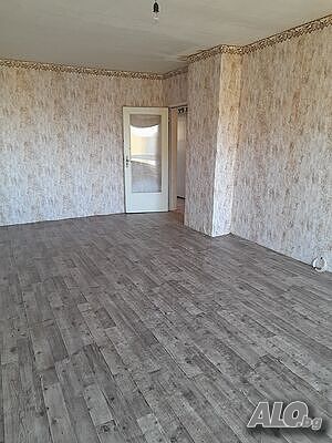 Двустаен апартамент с потенциал в кв. „Сини камъни“, гр. Сливен
