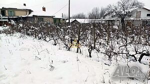 Двуетажна къща в село Войника