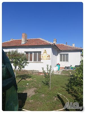 Едноетажна къща след ремонт в Безмер