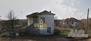 Парцел с две къщи в с. Попово общ. Болярово