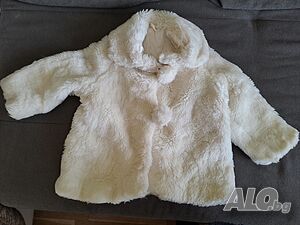 Детско бяло пухкаво палтенце