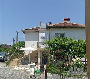 Продажба на обзаведена, двуетажна къща с прекрасна градина в Срем, на 15 км от Тополовград Двуетажна къща 144 кв.м РЗП 1290 кв.м двор | Къщи, Вили | Срем