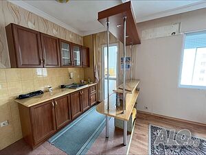 Тристаен апартмент в центъра на гр. Пловдив