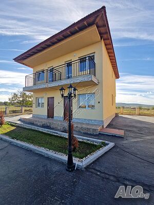 Ниа Пропърти Груп продава Мезонет в град Черноморец, област Бургас.