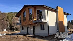 Nia property group продава къща с двор във затворен комплекс в град Велинград