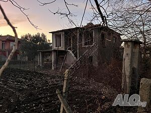 Ниа Пропърти Груп продава къща в с. Винарско