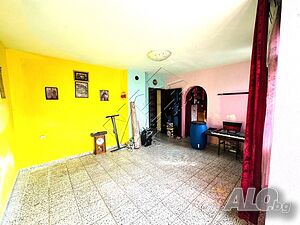 Ниа Пропърти Груп продава тристаен апартамент в ж.к. Възраждане