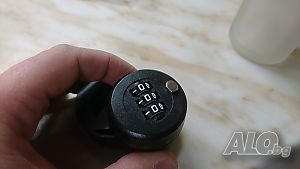 Продавам капачка за заключване на бутилка с 3 цифрен код