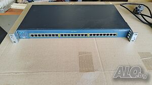 Cisco Catalyst C2950- Суичът е Cisco 24 портов