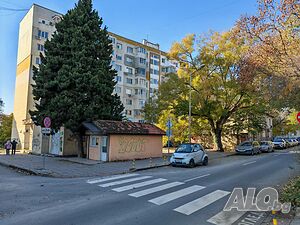 Последeн тристаен апартамент на топ локация!